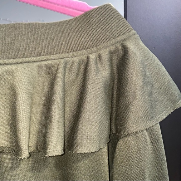 Olive Green Off the Shoulder Top!! Never Worn! - Picture 4 of 4